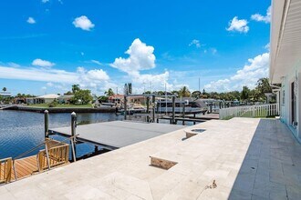 4845 Shell Stream Blvd in New Port Richey, FL - Foto de edificio - Building Photo