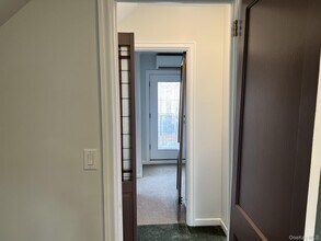 24 Lindner Pl in Smithtown, NY - Foto de edificio - Building Photo