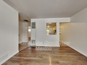 317 15th St NW in Albuquerque, NM - Foto de edificio - Building Photo