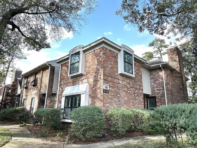 727 Bunker Hill Rd in Houston, TX - Foto de edificio - Building Photo