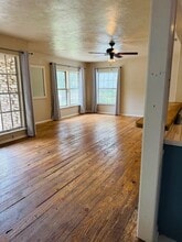 2705 Sherwood Ln in Austin, TX - Foto de edificio - Building Photo