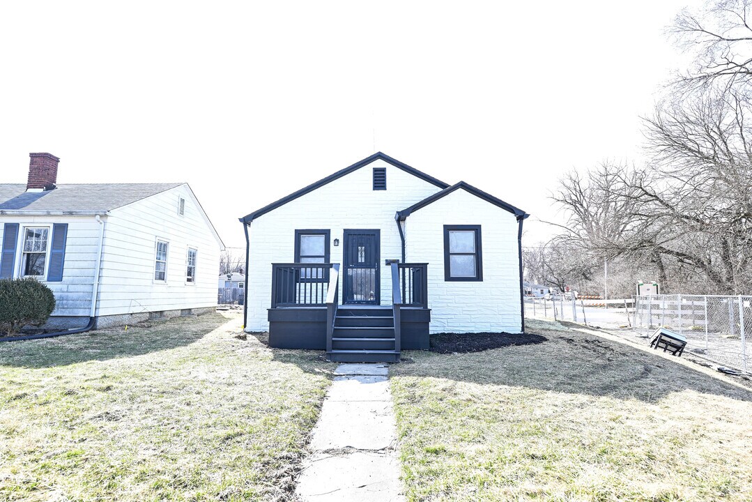 3601 English Ave in Indianapolis, IN - Building Photo