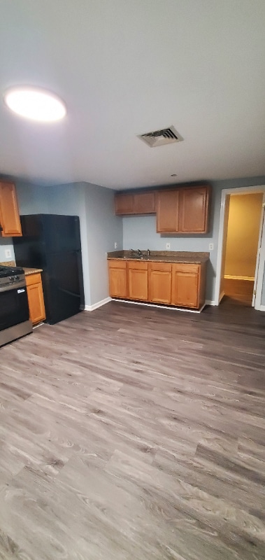 84 Danforth St, Unit Apt 3S in Fall River, MA - Foto de edificio - Building Photo