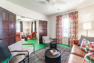 108 Featherbone Ave in Three Oaks, MI - Building Photo - Building Photo