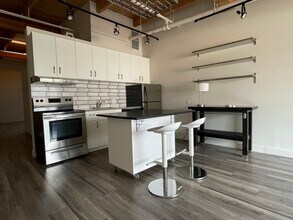 10309 107 St NW in Edmonton, AB - Building Photo - Building Photo