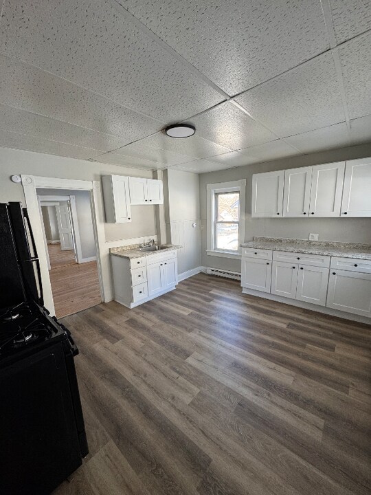 38-40 Converse St in Stafford, CT - Building Photo