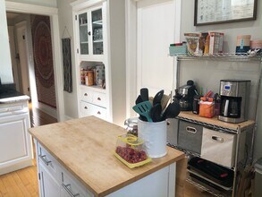 1427 W Berwyn Ave, Unit 2 in Chicago, IL - Building Photo - Building Photo