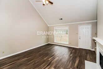 445 Bruins Trce in Memphis, TN - Building Photo - Building Photo