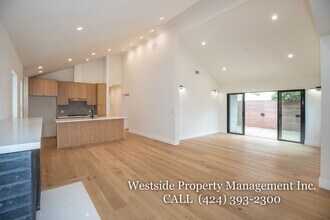 933 Lincoln Blvd in Santa Monica, CA - Building Photo - Building Photo