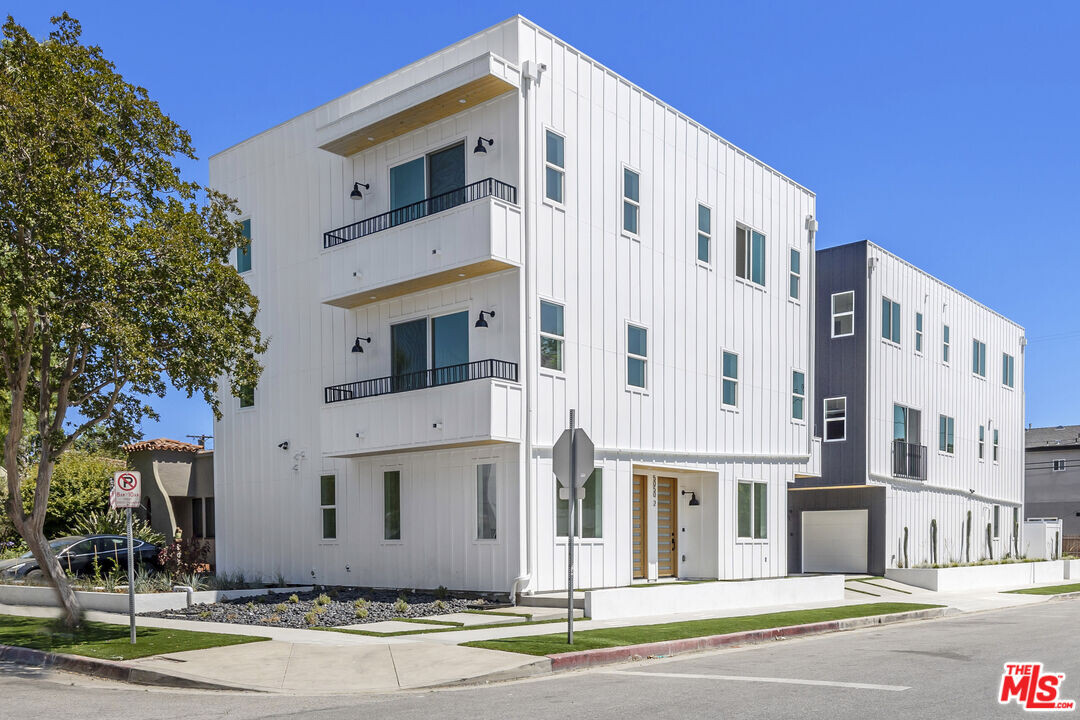 5048 Cleon Ave-Unit -2 in Los Angeles, CA - Foto de edificio