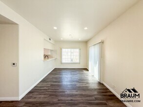 11035 Moorpark St in Los Angeles, CA - Building Photo - Building Photo