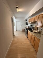 769 NW 10th St in Miami, FL - Foto de edificio - Building Photo