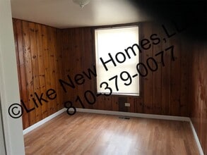 3702 Whitney Ave in Flint, MI - Building Photo - Building Photo