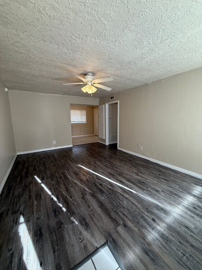 211 E Vida Way in Norman, OK - Building Photo - Building Photo