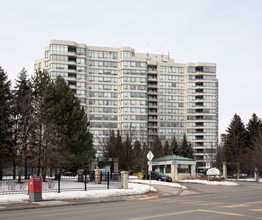 Royal Promenade in Vaughan, ON - Building Photo - Building Photo