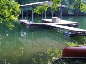 6345 Reives Rd in Cumming, GA - Building Photo