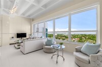 4925 Collins Ave in Miami, FL - Building Photo - Building Photo