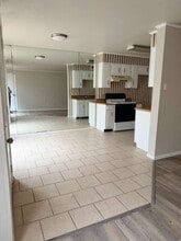 9210 Glen Meadow Ln in Beaumont, TX - Building Photo - Building Photo