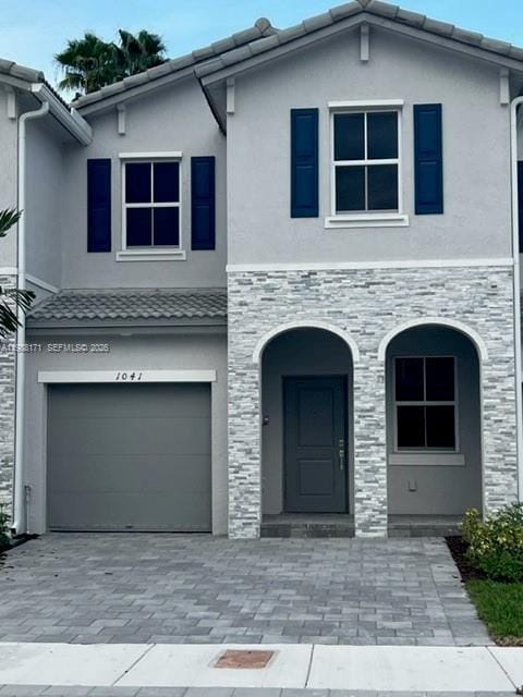 property at 1041 SE 27th Terrace