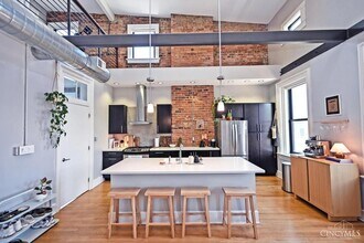 27 Mercer St in Cincinnati, OH - Foto de edificio - Building Photo