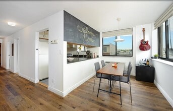 300 NEWARK St in Hoboken, NJ - Building Photo - Building Photo