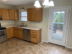 212 Sue Dr in Hummelstown, PA - Building Photo - Building Photo