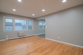 3249 N Keeler Ave in Chicago, IL - Building Photo - Building Photo