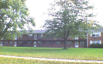 440 W Palatine Rd Apartments