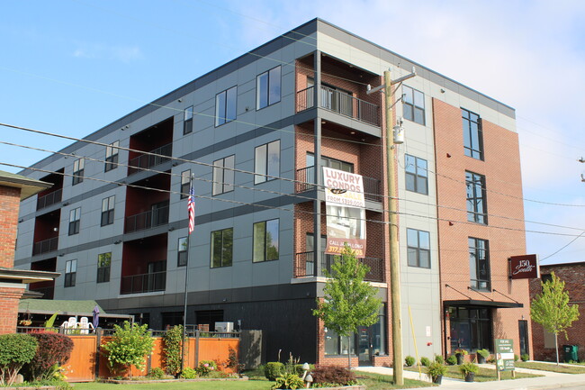 150 S Main St, Unit 201 in Franklin, IN - Building Photo - Building Photo