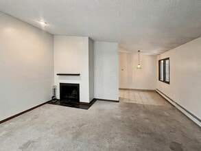 8516 Boundary Ave in Anchorage, AK - Building Photo - Building Photo