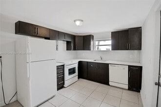 1160 W 26th Ct in West Palm Beach, FL - Building Photo - Building Photo