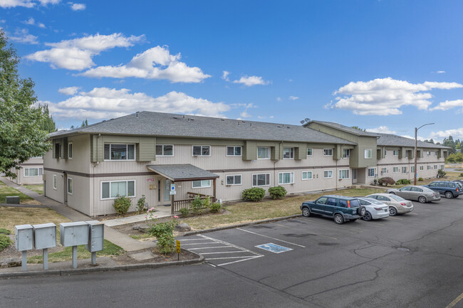 Crown Ridge Apartments in Salem, OR - Building Photo - Building Photo