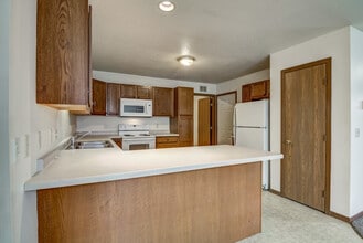 1403 Glenn Pl in Eau Claire, WI - Foto de edificio - Building Photo