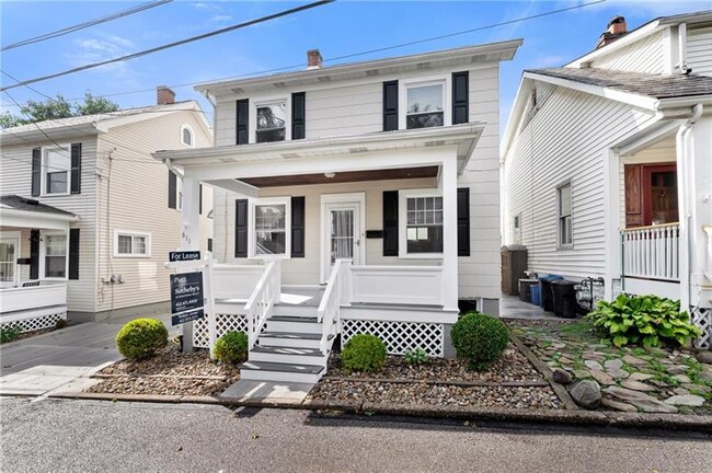 property at 611 Lincoln Pl