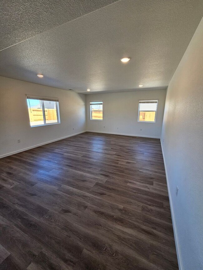 3740 Payton Way in Fernley, NV - Building Photo - Building Photo