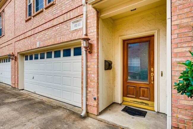1521 1/2 Welch St in Houston, TX - Building Photo - Building Photo