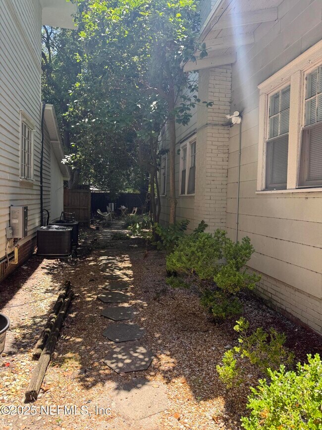 1252 Donald St in Jacksonville, FL - Building Photo - Building Photo