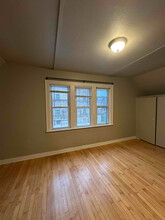 923 E Clarke St in Milwaukee, WI - Building Photo - Building Photo