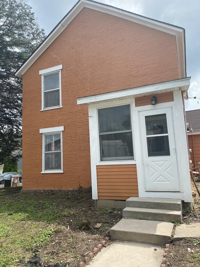 292 11th St in Marion, IA - Building Photo - Building Photo