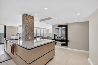 3400 S Ocean Blvd in Palm Beach, FL - Building Photo - Building Photo