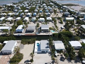 27346 Martinique Ln in Summerland Key, FL - Building Photo - Building Photo