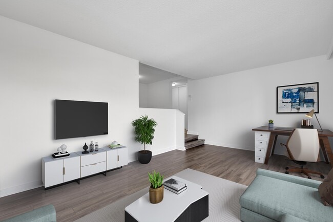 Deschenes Court - Moodie - Accora Village in Ottawa, ON - Building Photo - Building Photo