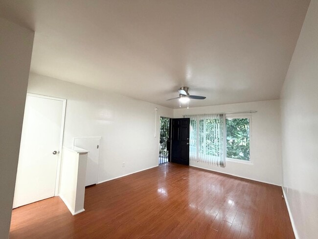 4800 Beverly Blvd, Unit 3 in Los Angeles, CA - Foto de edificio - Building Photo