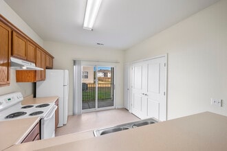 Reserve at Norton Shores in Norton Shores, MI - Foto de edificio - Building Photo