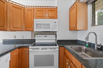 1063 Lower Main St in Wailuku, HI - Building Photo - Building Photo