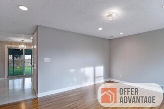 11 Wellington Rd in Cheektowaga, NY - Building Photo - Building Photo