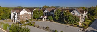 Berkshire Sunset in Waukesha, WI - Building Photo
