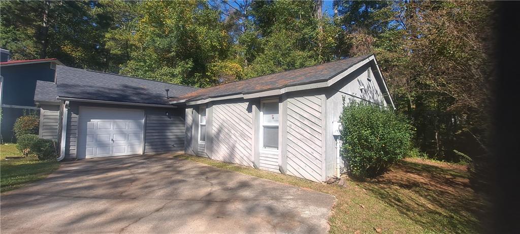 5442 Brisbane Ct in Stonecrest, GA - Building Photo