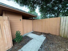3399 Green Briar Cir in Gulf Breeze, FL - Building Photo - Building Photo