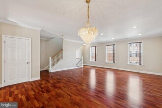 105 Captains Way in Philadelphia, PA - Building Photo - Building Photo